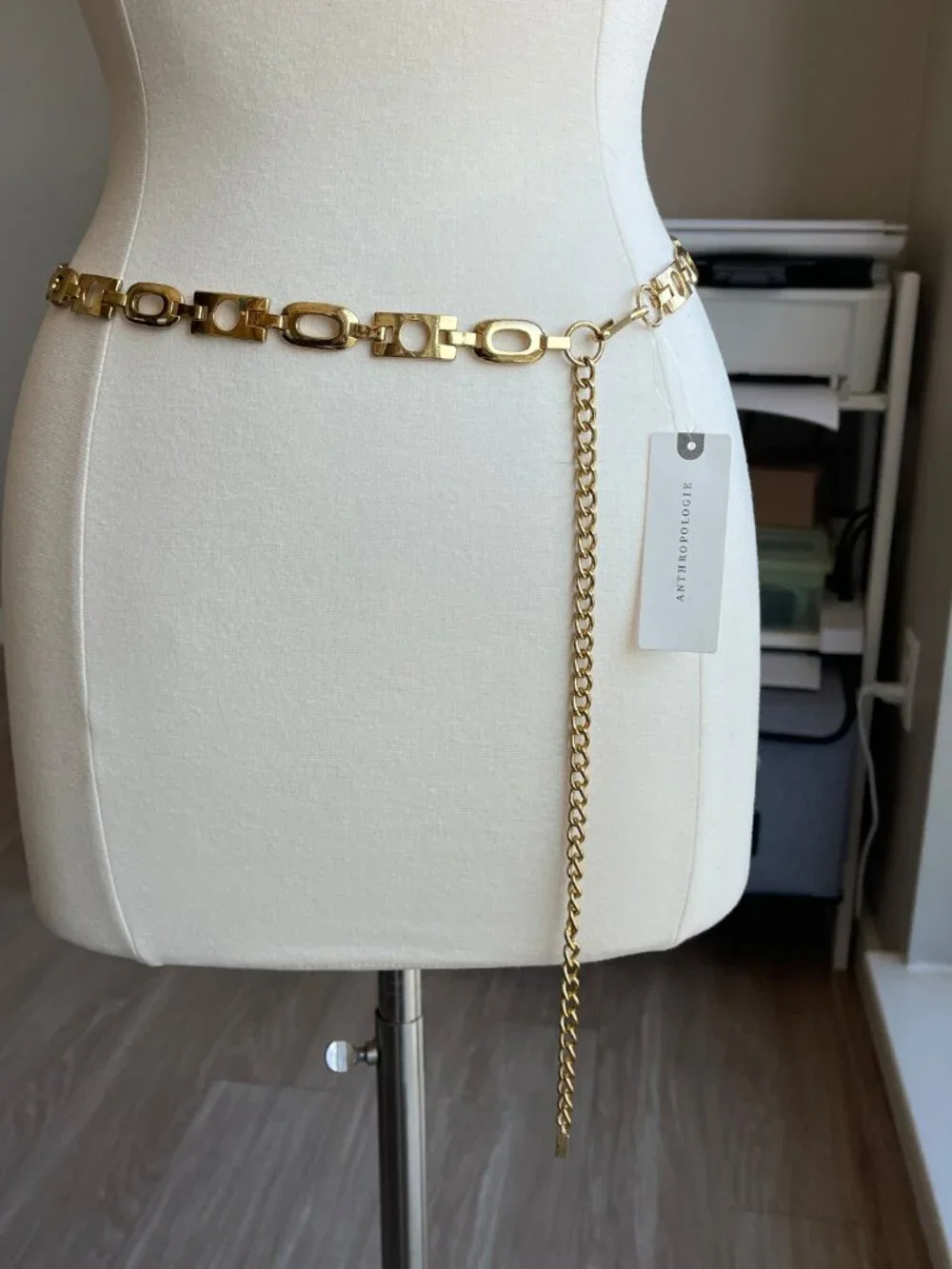 S/M RIXO NWT Novie Chain Belt  498. 275   New with tags, brand new. The mannequi